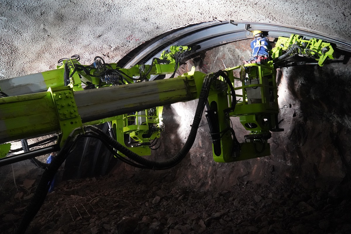 LGM312U智能拱锚一体化台车在隧道施工中的作用